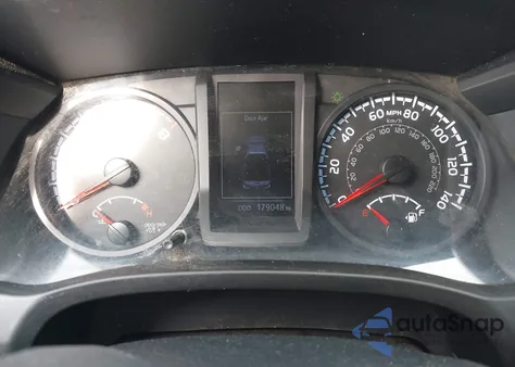 2019 Toyota Tacoma Sr z USA, uszkodzony, nr VIN 5TFSX5EN1KX067514